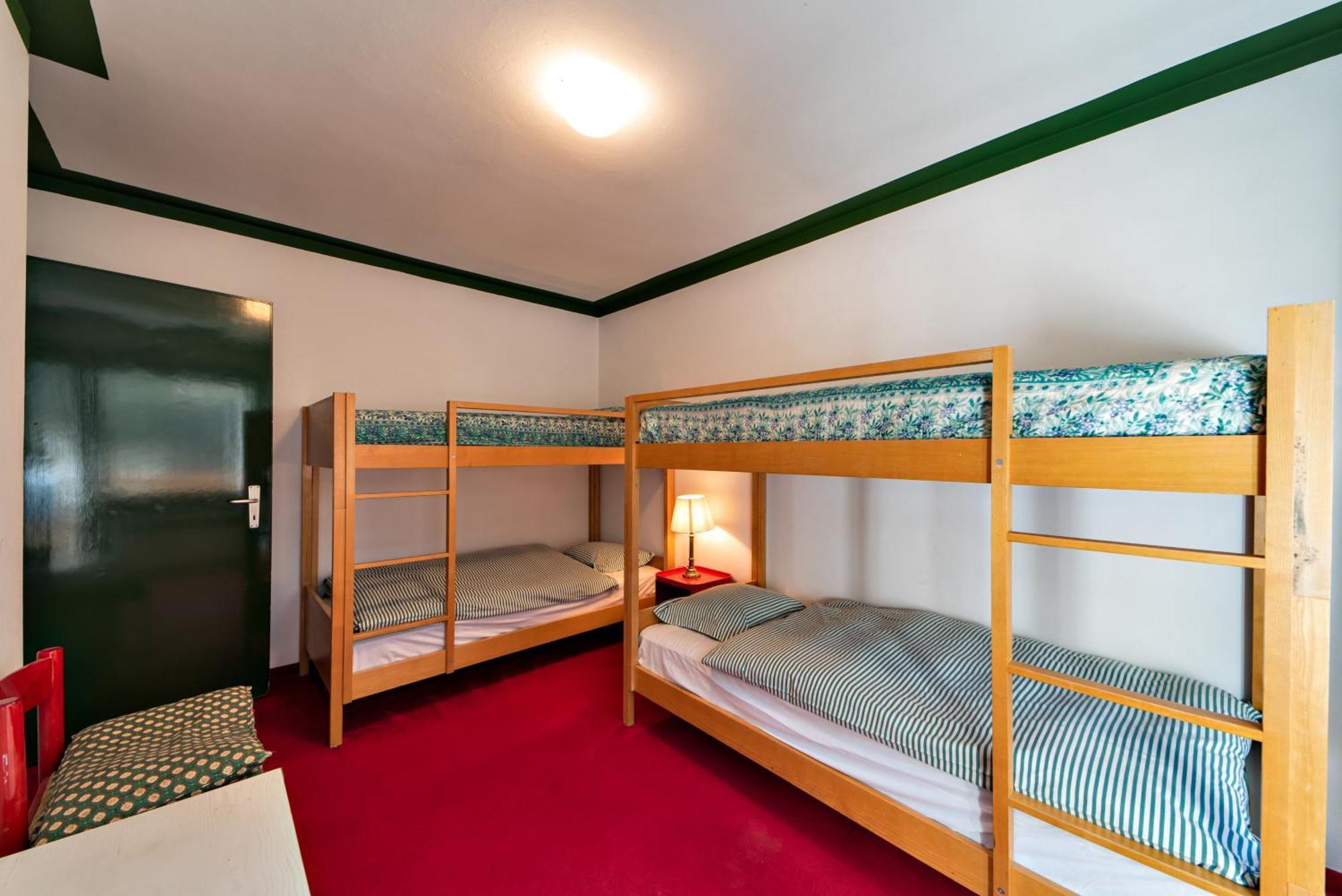 Chesa Cuntainta - St. Moritz Apartment Стая снимка